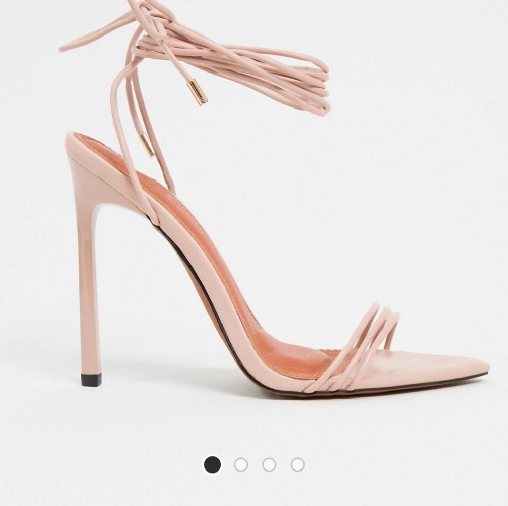 Shoe